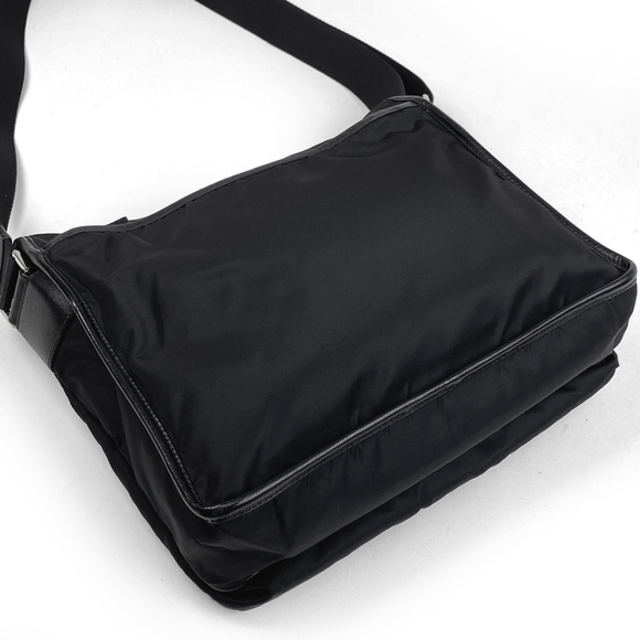 Prada Messenger Black Bag Shoulder Nylon - Picture 1 of 6